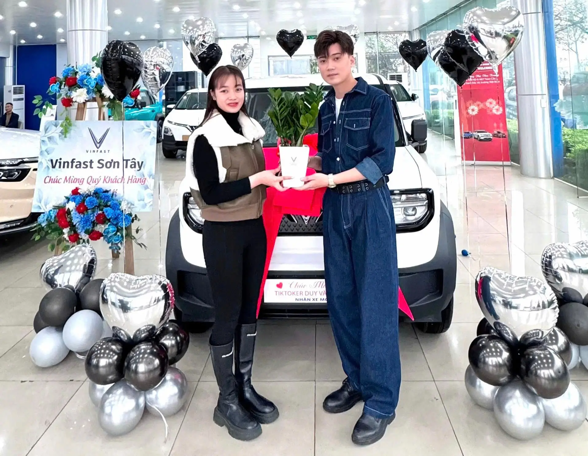 Bàn giao xe mới nhất