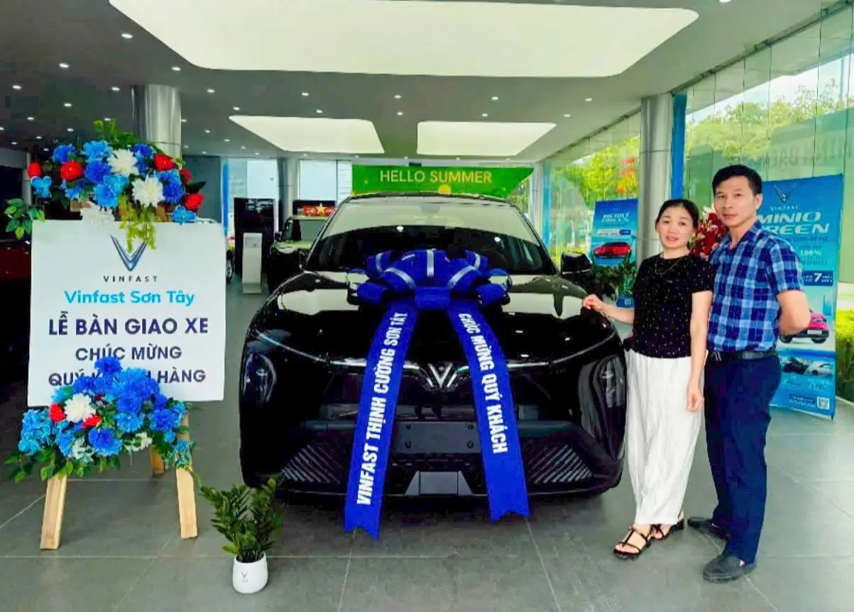 Bàn giao xe mới nhất